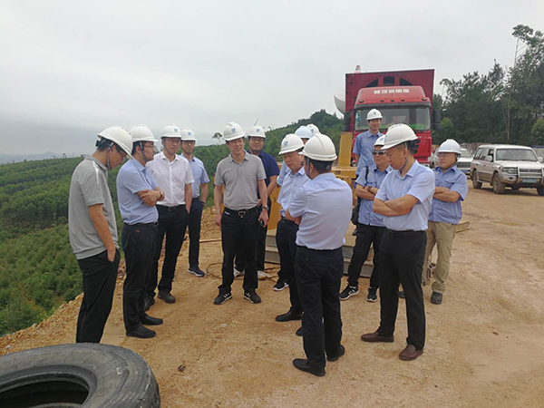 4-沈順高到新能源中航象州百丈風電場現場調研.jpg 4-沈順高到新能源中航象州百丈風電場現場調研.jpg